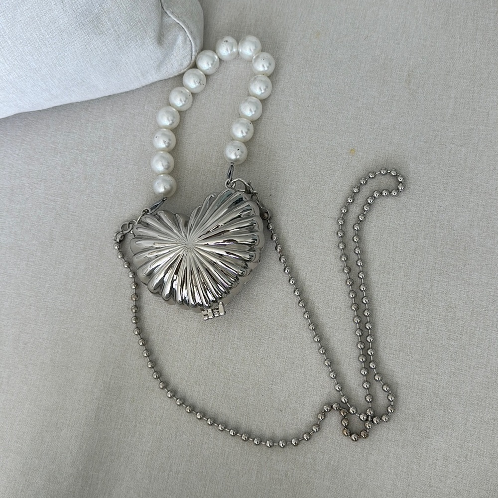Mini bag with pearls